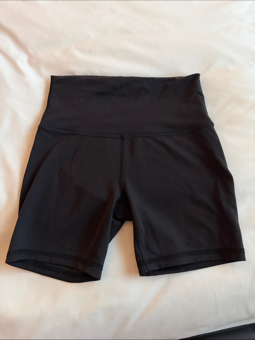 Like new size 4 Lululemon Black Women’s Active Shorts